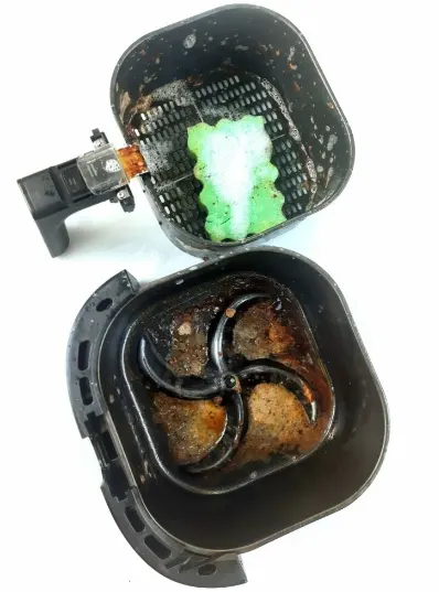 How to remove butter grease from an air fryer
