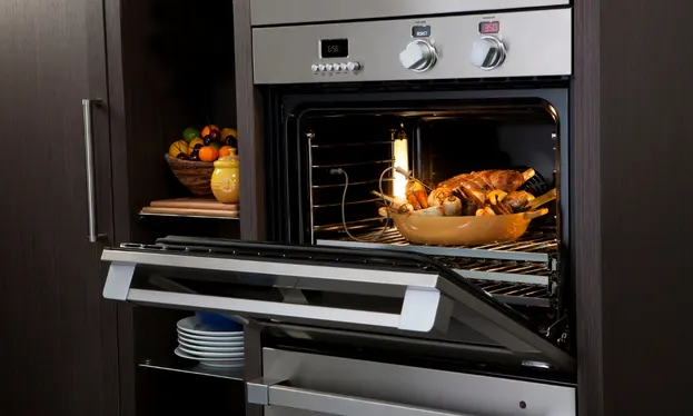 Convection Oven Roomier Cooking Capacity