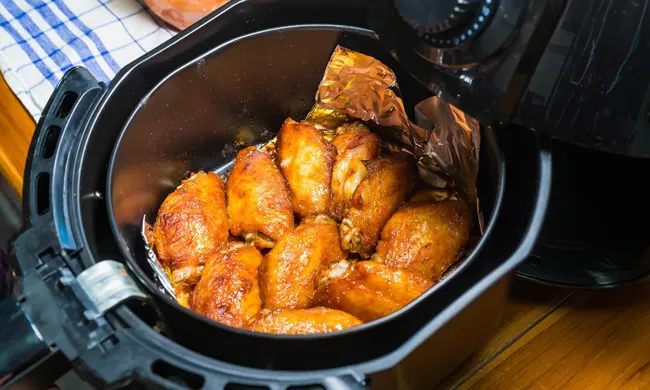 Can You Put Metal In an Air Fryer?